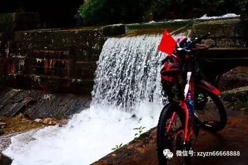 千万网红樊小慧被前婆婆上门殴打,脸部手部被抓伤,曝具体过程