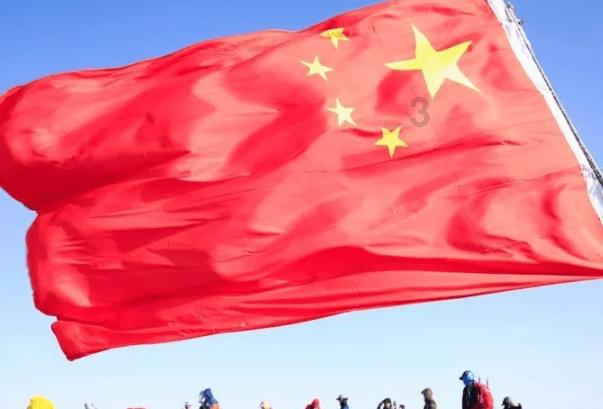 一样是降龙十八掌,乔峰使之天下无敌,而这位一出手就被杀
